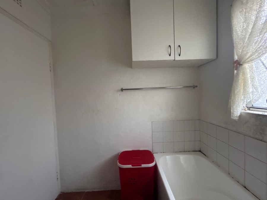 To Let 2 Bedroom Property for Rent in Heather Park Western Cape